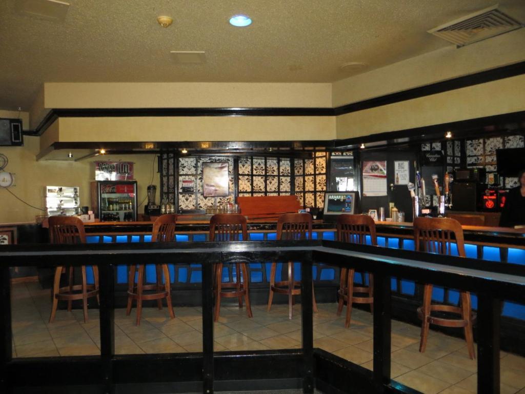 Howard Johnson グランドフォークス エクステリア 写真